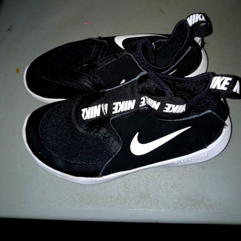 Girls gym shoes